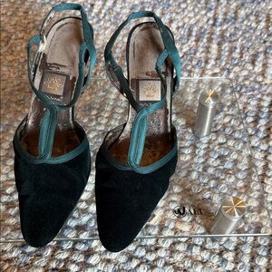 90s velvet Nina Shoes vintage heels